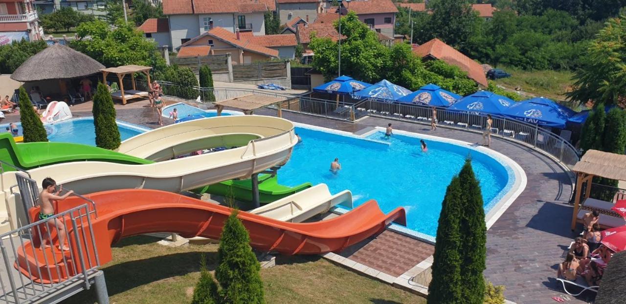 Sunny Hill Apartments & Aqua Park Врнячка-Баня Екстер'єр фото