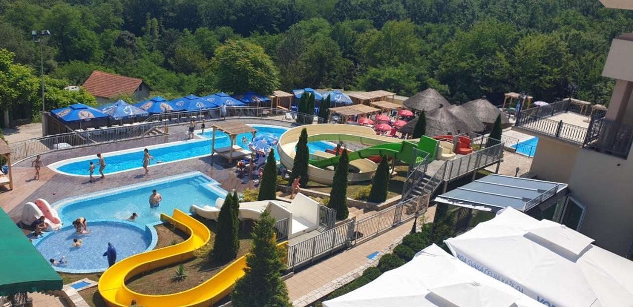 Sunny Hill Apartments & Aqua Park Врнячка-Баня Екстер'єр фото