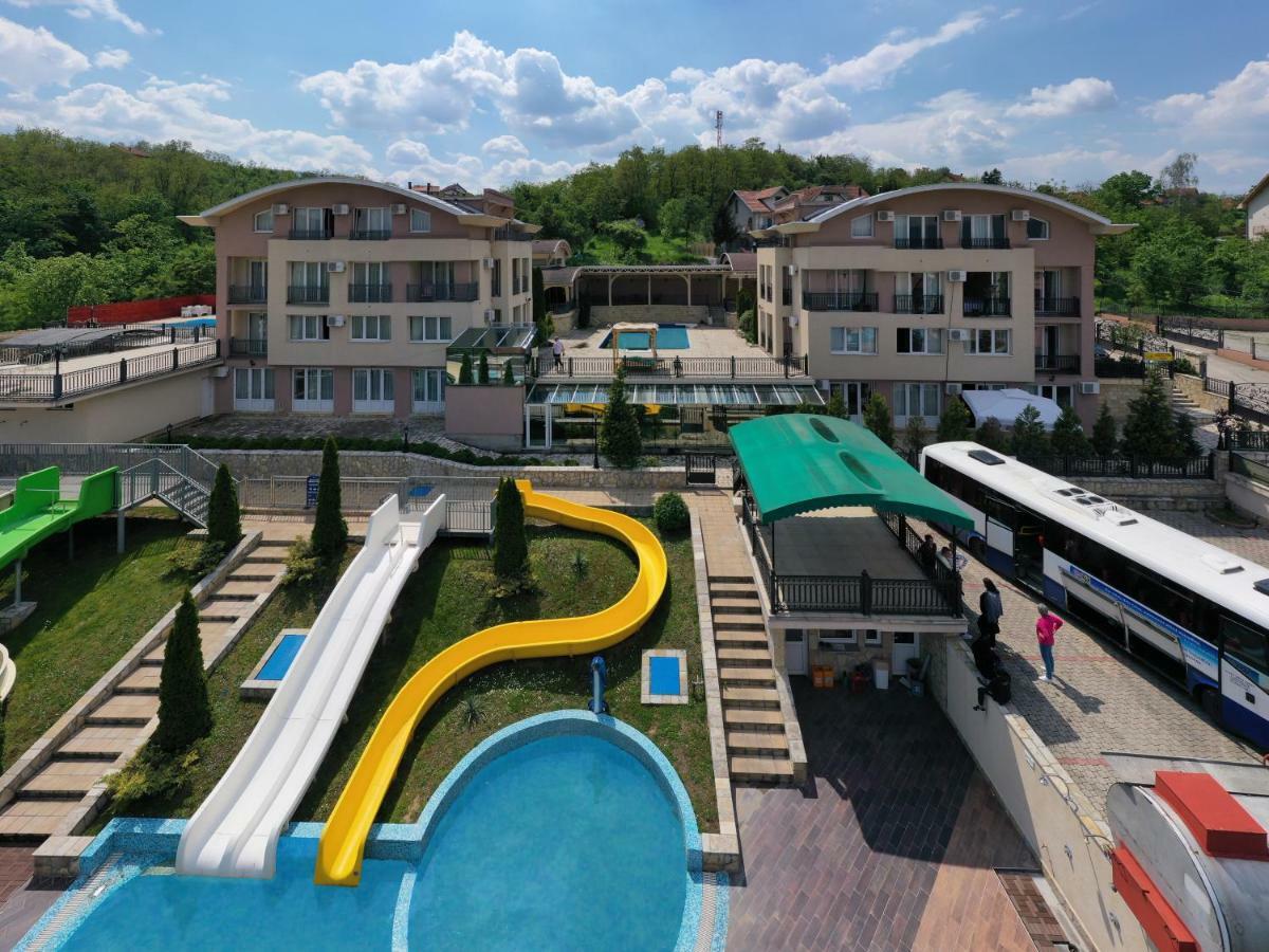 Sunny Hill Apartments & Aqua Park Врнячка-Баня Екстер'єр фото